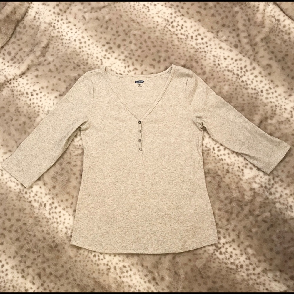 Old Navy Three Quarter Sleeve V-Neck Top Size M